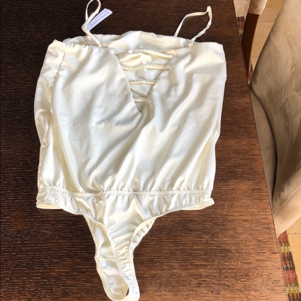 BNWT gooseberry bodysuit
